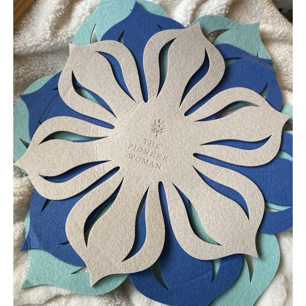 The Pioneer Woman 3 Felt Table Hot Pads Flower Shape green, blue and cream